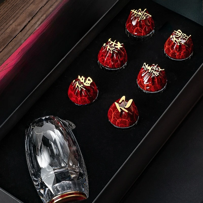 Premium brass, crystal Baijiu cup set, light luxury high-end wine tasting glass
Premium brass, crystal Baijiu cup set, light luxury high-end wine tasting glass