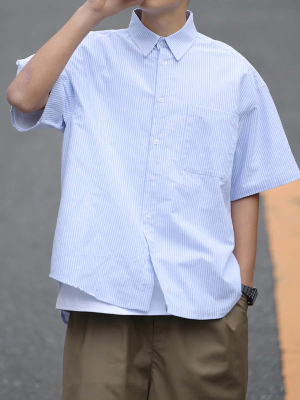 Ретро-рубашка в полоску с коротким рукавом, свободного кроя, повседневная, для молодых мужчин и женщин, летняя мода, 100% полиэстер
Ретро-рубашка в полоску с коротким рукавом, свободного кроя, повседневная, для молодых мужчин и женщин, летняя мода, 100% полиэстер