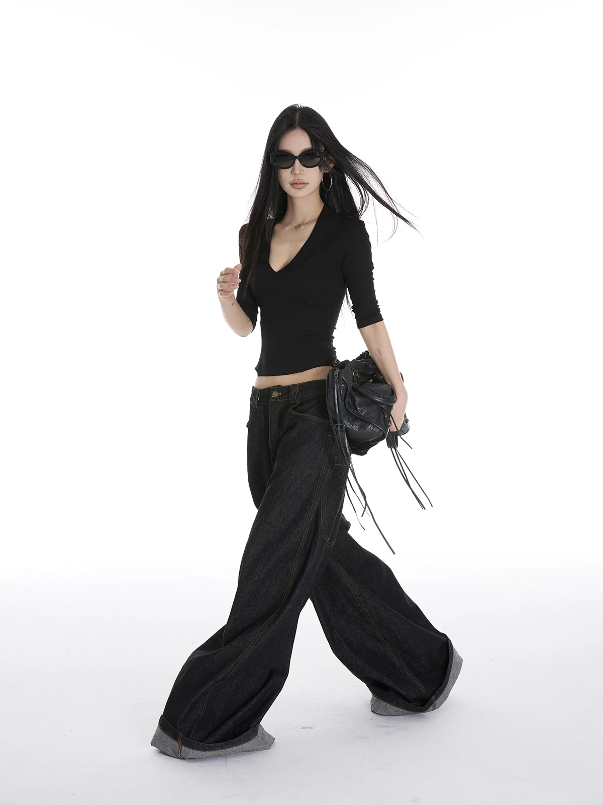 CruOnit американские ретро джинсы с низкой талией свободные широкие брюки длиной до пола весна-лето повседневная одежда оригинальная текстура цвета
CruOnit американские ретро джинсы с низкой талией свободные широкие брюки длиной до пола весна-лето повседневная одежда оригинальная текстура цвета