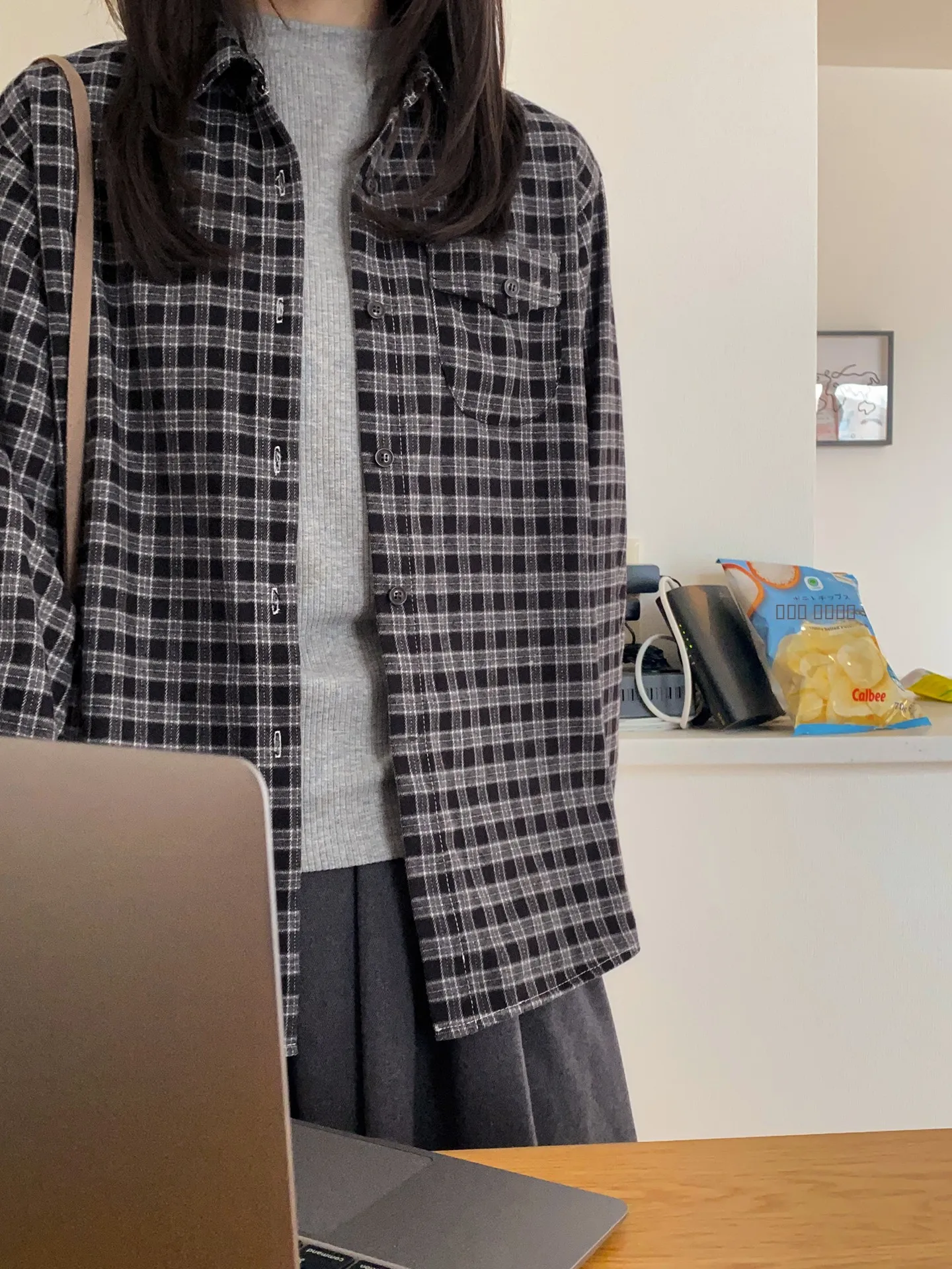 Milk Rabbit Pl Plaid Long Sve женские irt 2025 новые маленькие размеры осень зима свободные поплавки текстура повседневные сле
Milk Rabbit Pl Plaid Long Sve женские irt 2025 новые маленькие размеры осень зима свободные поплавки текстура повседневные сле