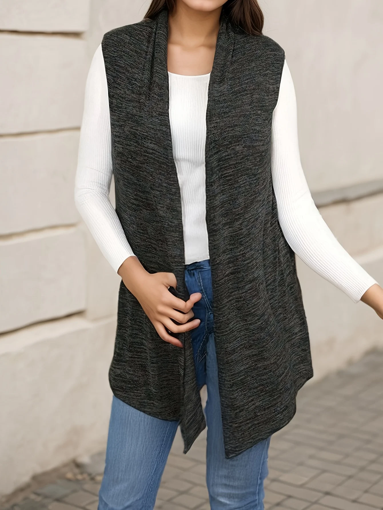 Women's Casual Sleeveless Open Front Cardigan Vest, Lightweight Knit Layering Vest with Asymmetrical Hem, Solid Color
Women's Casual Sleeveless Open Front Cardigan Vest, Lightweight Knit Layering Vest with Asymmetrical Hem, Solid Color