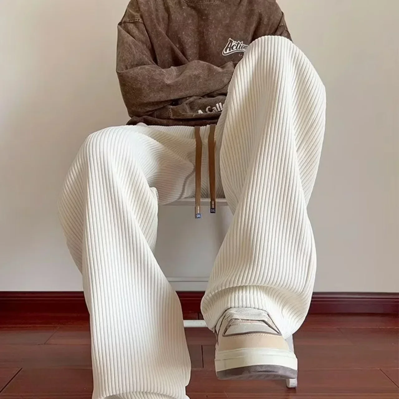 Corduroy Casual Pants For Men 2024 Spring Autumn New Style American Fit Loose Fit Leg Sweatpants Skin Sense Straight Leg Pants
Corduroy Casual Pants For Men 2024 Spring Autumn New Style American Fit Loose Fit Leg Sweatpants Skin Sense Straight Leg Pants