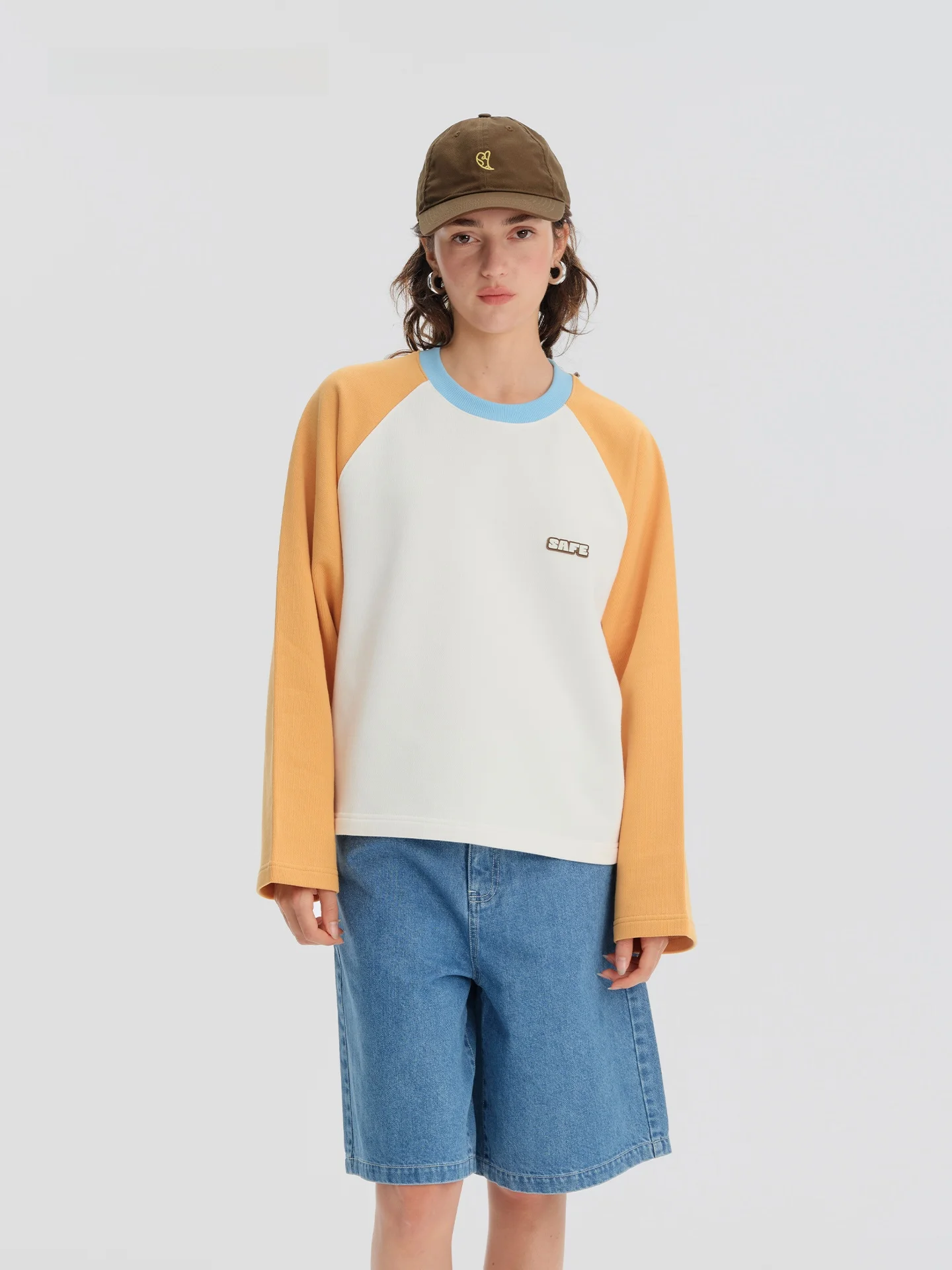SAFEROOM Spring Street Style Retro Oversized Long Velvet Cotton Color Block round Neck Shoulder Sleeve Sweatshirt Women's Clo...
SAFEROOM Spring Street Style Retro Oversized Long Velvet Cotton Color Block round Neck Shoulder Sleeve Sweatshirt Women's Clo...