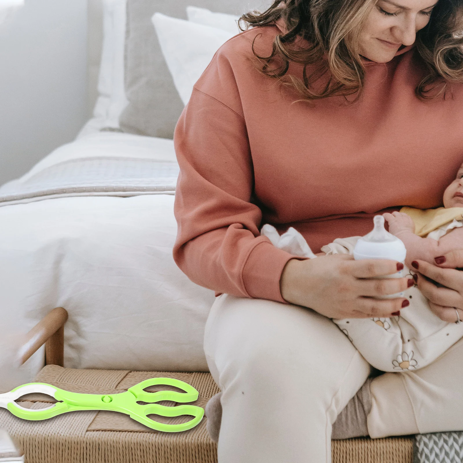 2pcs Baby Infant Feeding Anti-Slip Nursing Bottle Clip Anti-Scald Feeder Clamp Milk Bottle Tongs Detachable Pacifier Clamp Bowl
2pcs Baby Infant Feeding Anti-Slip Nursing Bottle Clip Anti-Scald Feeder Clamp Milk Bottle Tongs Detachable Pacifier Clamp Bowl