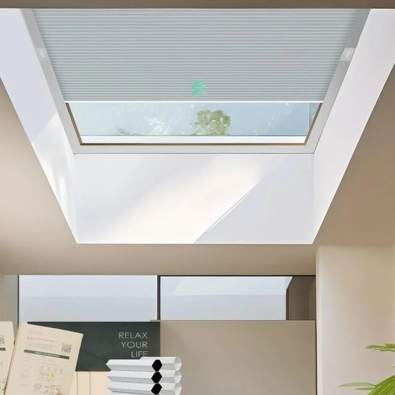 Fashion Modern Design Electric Built-In Horizontal Customized Skylight Honeycomb Blinds Plain Blackout Waterproof Features
Fashion Modern Design Electric Built-In Horizontal Customized Skylight Honeycomb Blinds Plain Blackout Waterproof Features
