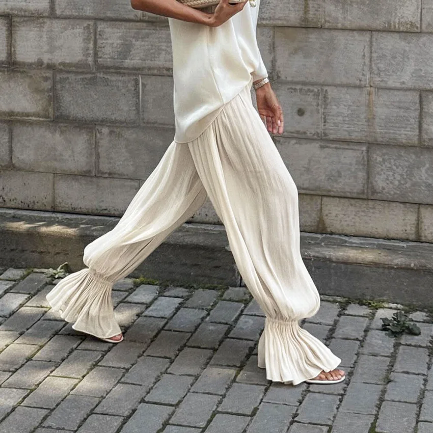 Loose Bloomers Women Summer Elastic Waist Trousers Street Chic Solid Pleated Balloon Pants For Women
Loose Bloomers Women Summer Elastic Waist Trousers Street Chic Solid Pleated Balloon Pants For Women