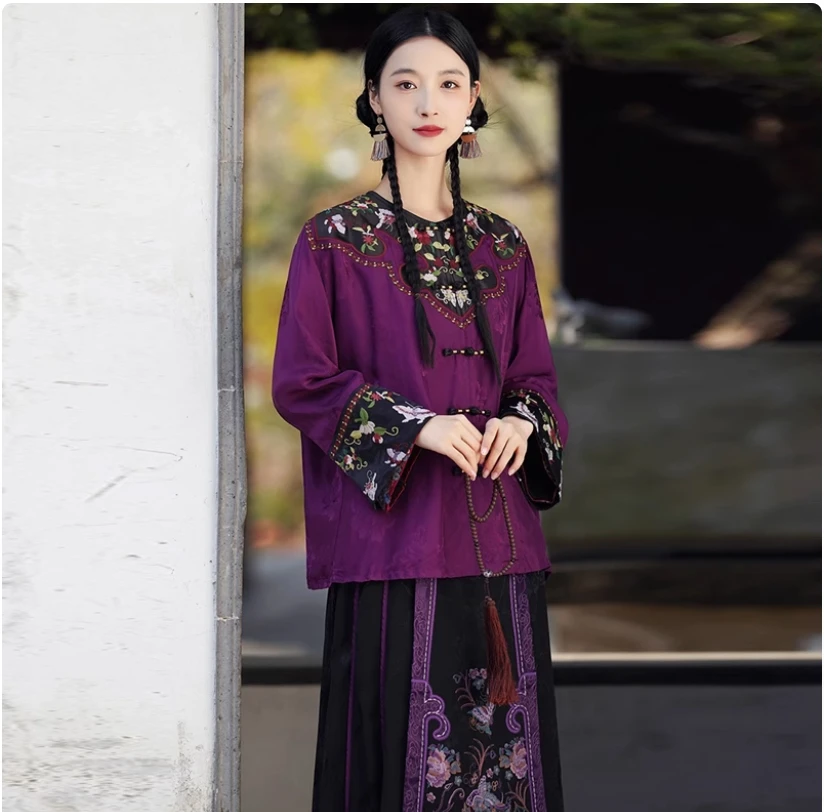 Новый двубортный шелковый жаккардовый короткий кардиган с вышивкой для тяжелой промышленности Hanban, пальто для жены, юбка с конским лицом 
Новый двубортный шелковый жаккардовый короткий кардиган с вышивкой для тяжелой промышленности Hanban, пальто для жены, юбка с конским лицом