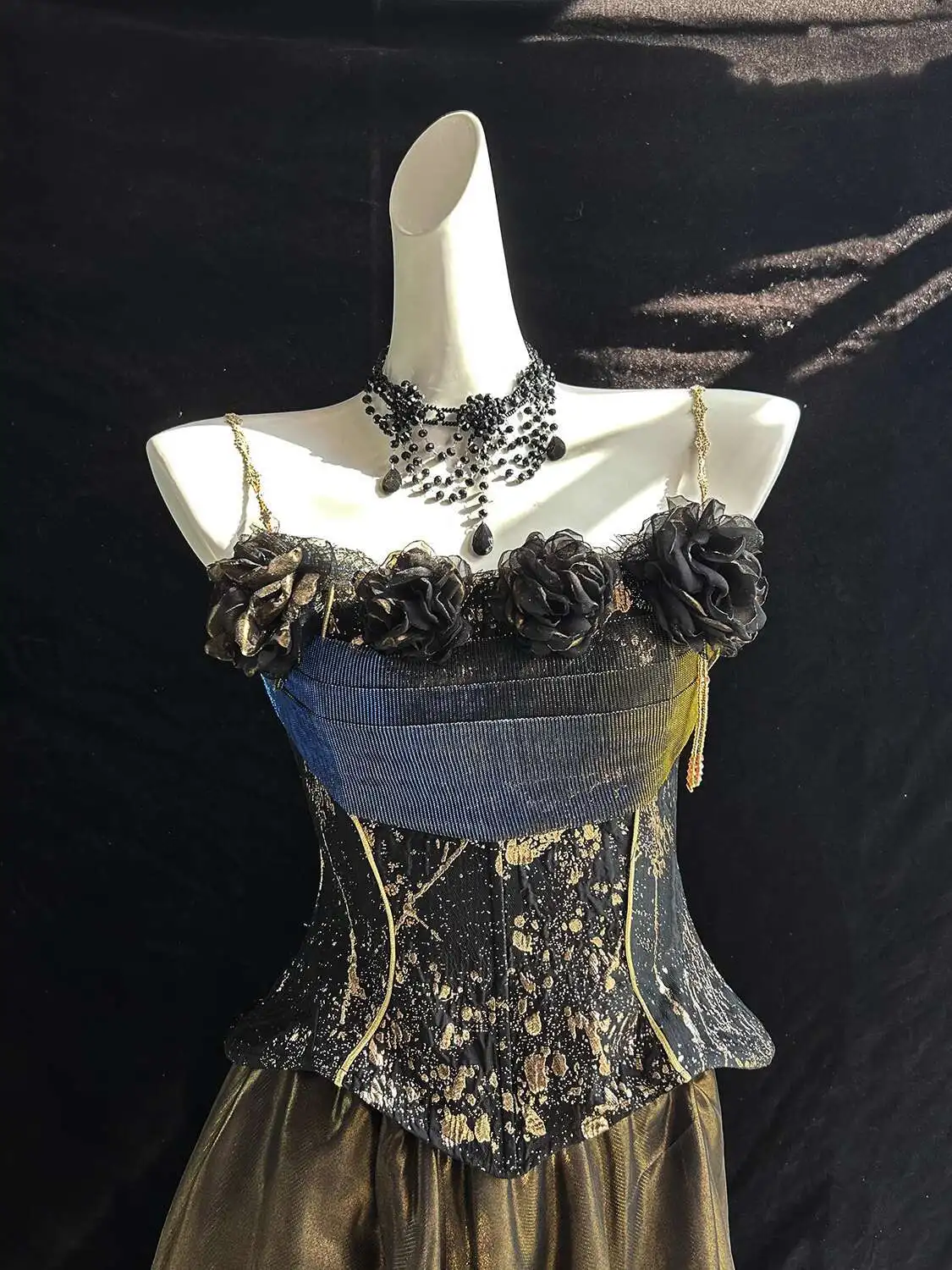 New Dark Goth Clothes women European Style Classical Fishbone Girdling Bodice Skirt Tops
New Dark Goth Clothes women European Style Classical Fishbone Girdling Bodice Skirt Tops