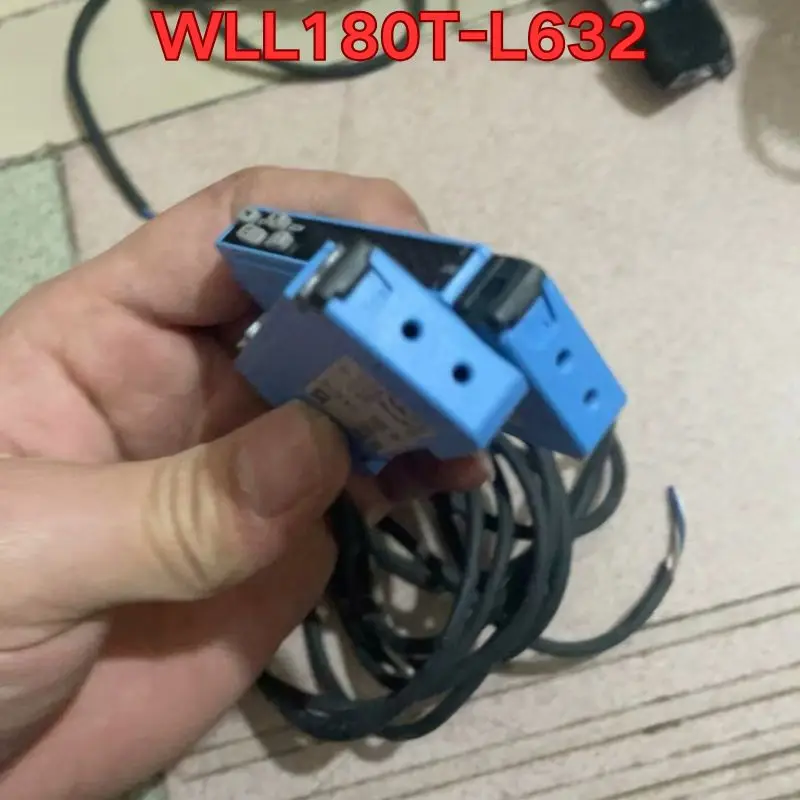 Подержанный тест функции датчика WLL180T-L632 обычно Оригинал аутентичный
Подержанный тест функции датчика WLL180T-L632 обычно Оригинал аутентичный