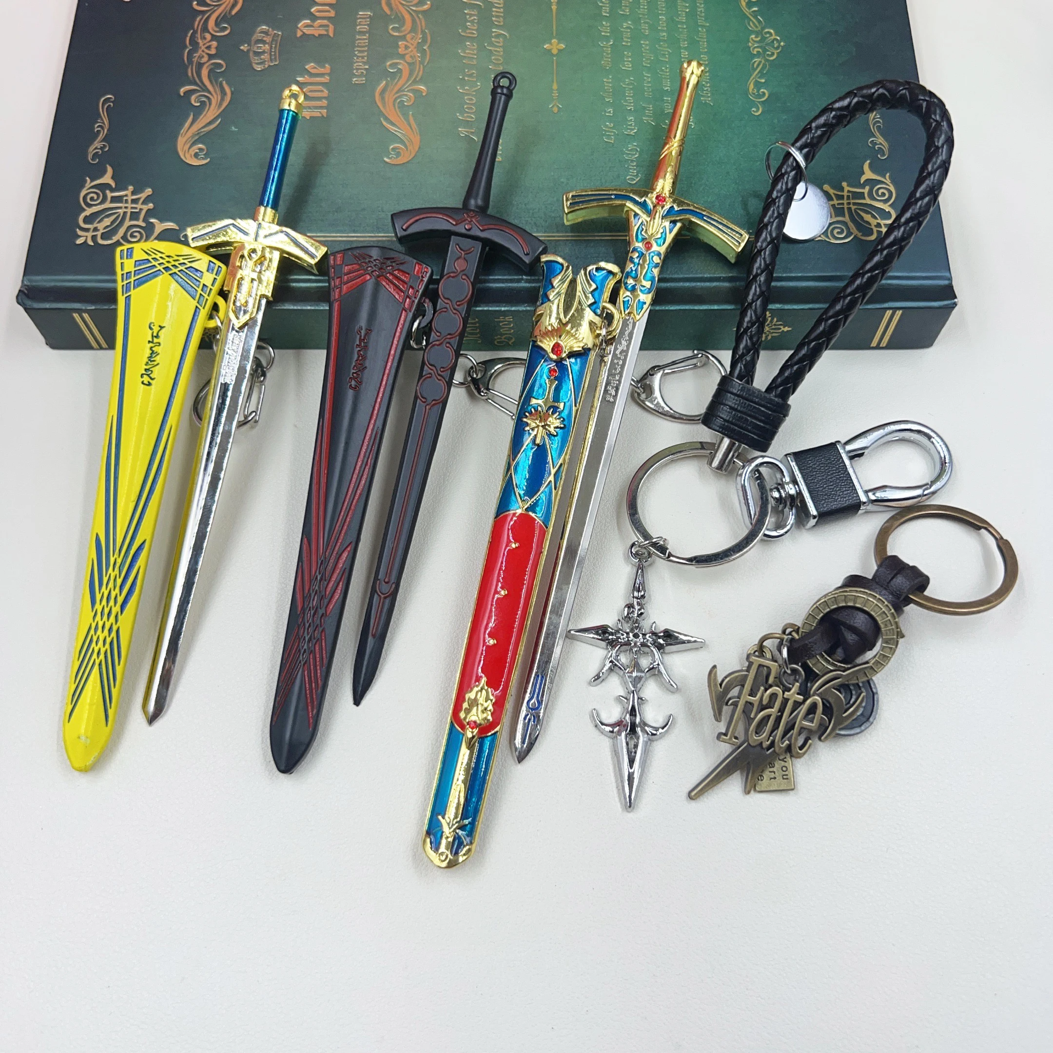 3 Color Excalibur Sword Model Keychain Fate/stay Night Anime Saber Sword with Logo Pendant Artware Key Chain Holder Jewelry
3 Color Excalibur Sword Model Keychain Fate/stay Night Anime Saber Sword with Logo Pendant Artware Key Chain Holder Jewelry