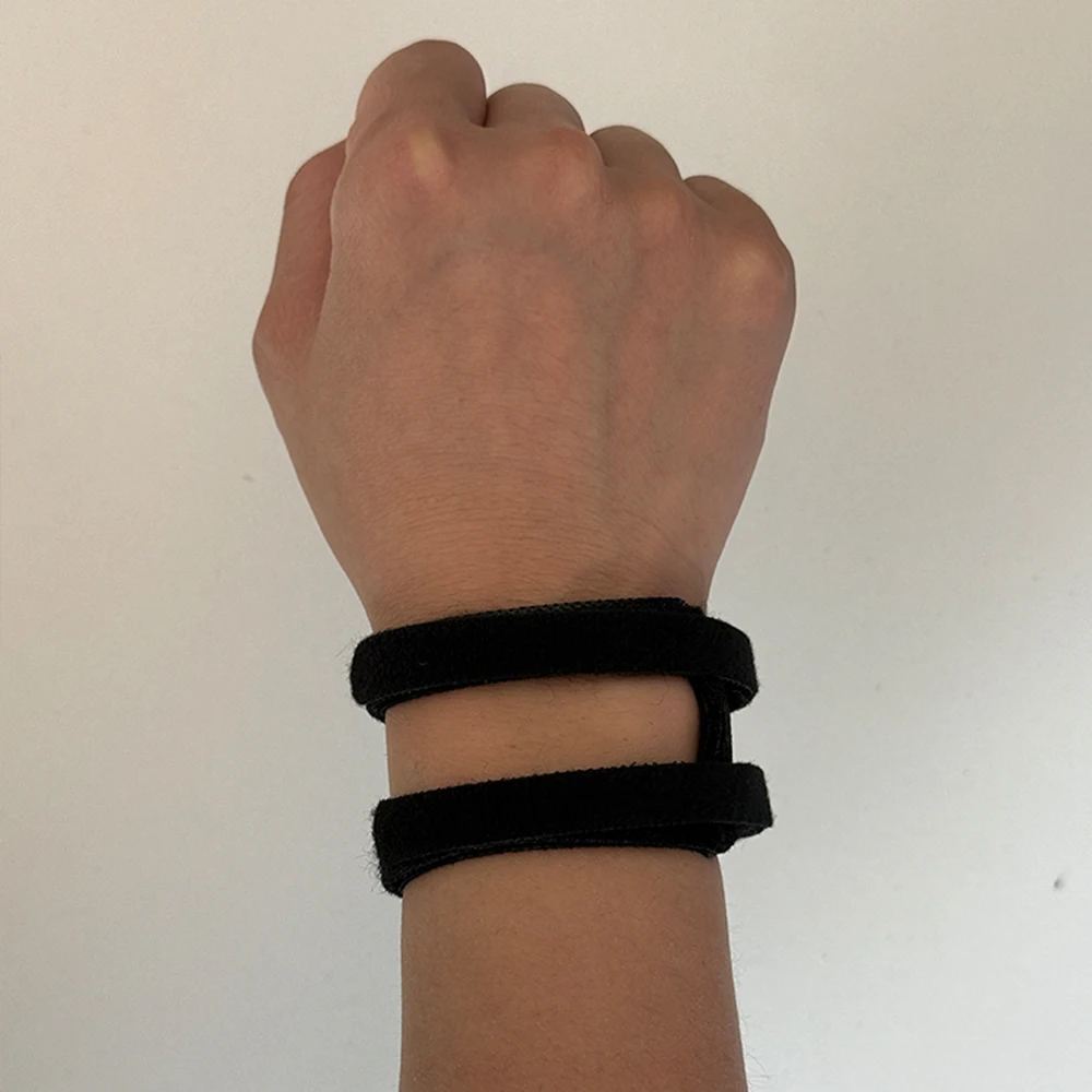 1Pair Adjustable Support Wrist Brace Sports Yoga Wrist Band Tfcc Tear Triangular Fibrocartilage Injuries Brace Ulnar Protect
1Pair Adjustable Support Wrist Brace Sports Yoga Wrist Band Tfcc Tear Triangular Fibrocartilage Injuries Brace Ulnar Protect