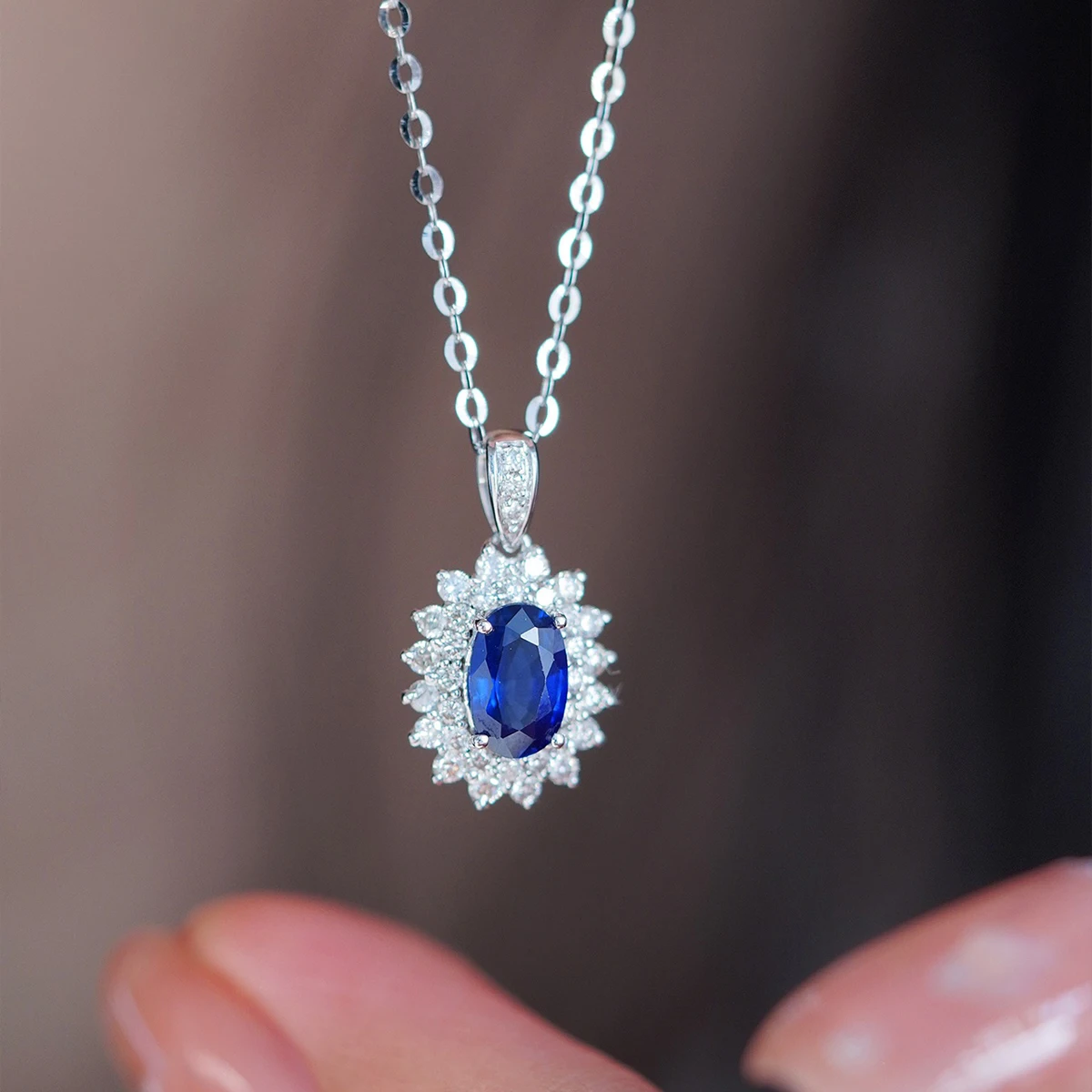 Vintage, gorgeous and classic blue zircon sterling silver pendant necklace S925 women's necklace birthday gift
Vintage, gorgeous and classic blue zircon sterling silver pendant necklace S925 women's necklace birthday gift