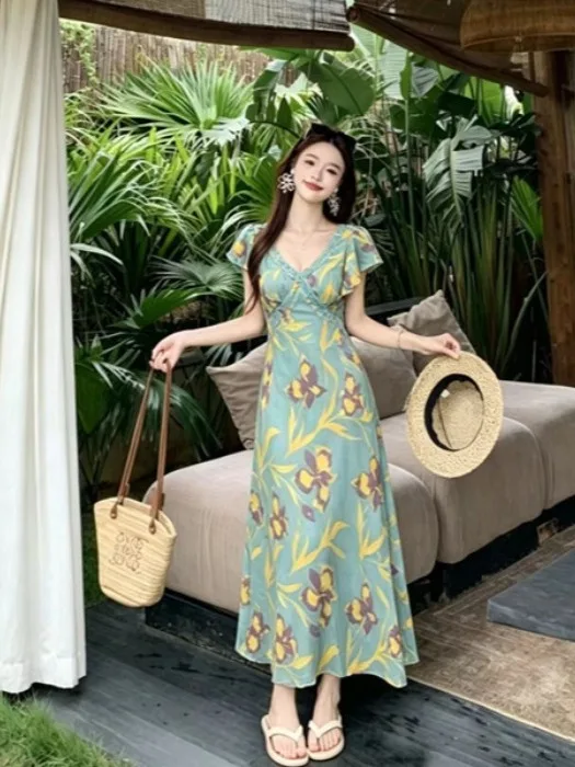 plus Size Women's V-Neck Printed Slimming Design Short Sleeve Long Dress French Style A-Line Skirt Breathable Lightweight Sum...
plus Size Women's V-Neck Printed Slimming Design Short Sleeve Long Dress French Style A-Line Skirt Breathable Lightweight Sum...