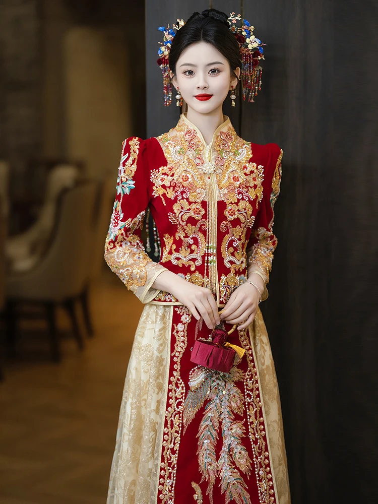 Новое свадебное платье 2025 года с тяжелой вышивкой в китайском стиле для женщин: красное платье с драконом и фениксом, стройнящее силуэт
Новое свадебное платье 2025 года с тяжелой вышивкой в китайском стиле для женщин: красное платье с драконом и фениксом, стройнящее силуэт