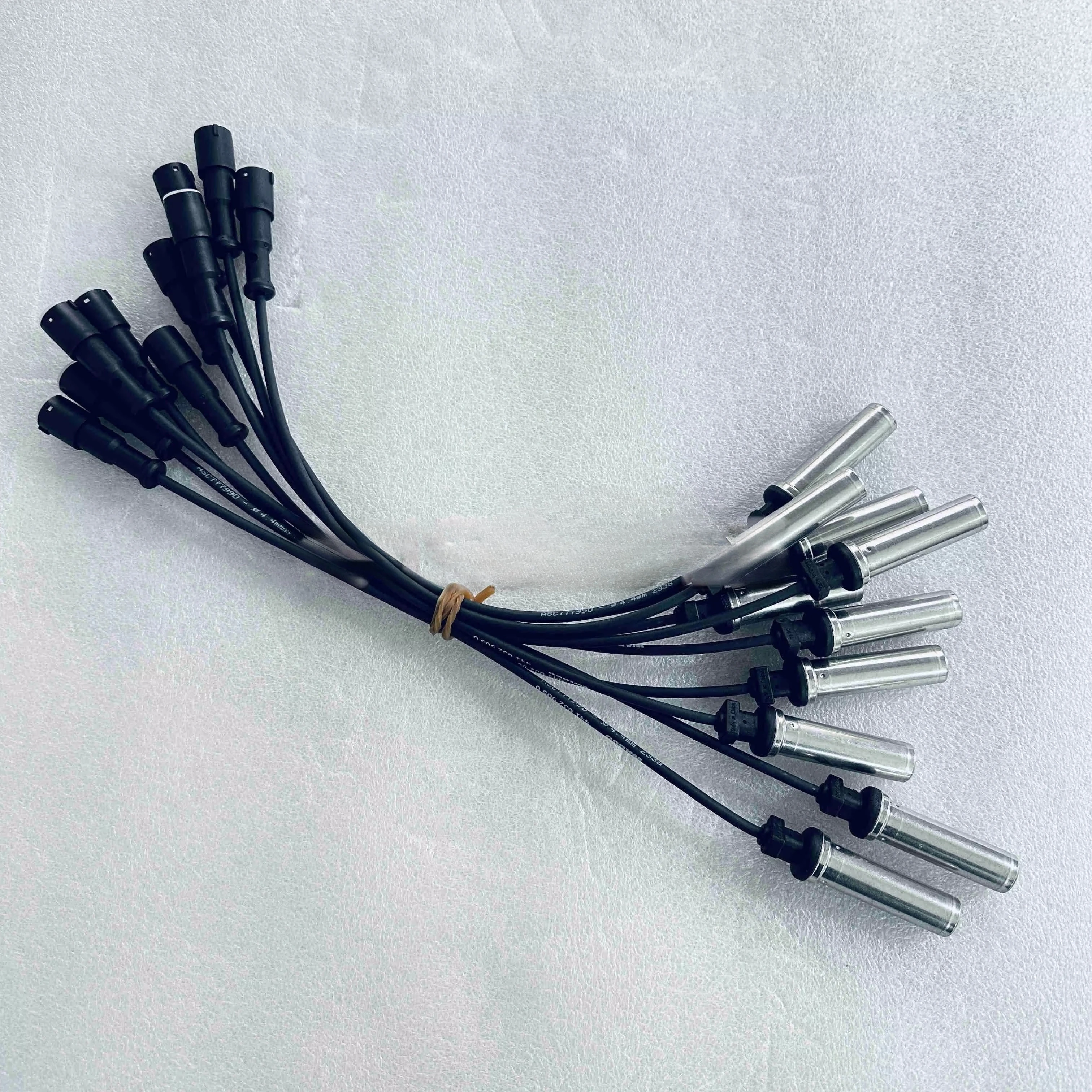 DONGFENG KL KX KR Запчасти для тяжелых грузовиков Датчик ABS Зонд 4410329050
DONGFENG KL KX KR Запчасти для тяжелых грузовиков Датчик ABS Зонд 4410329050