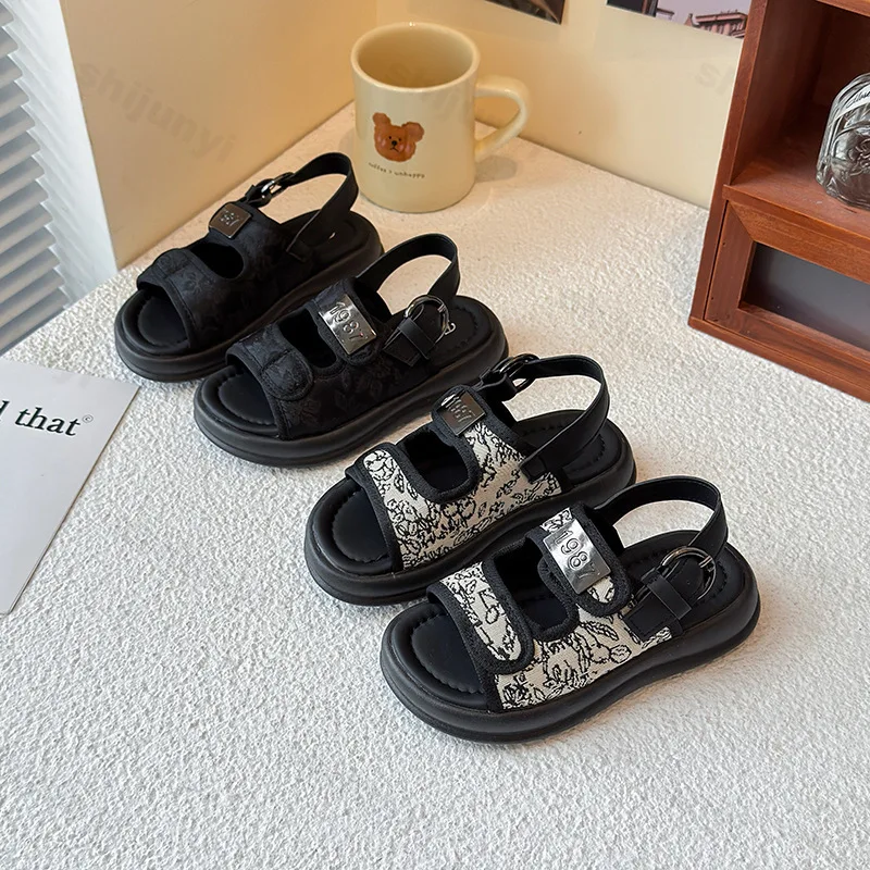 Childrens Beach Sandals Summer 2025 New Fashion Open Toes Kids Sandals Hook & Loop Platform Comfortable Outdoor Girl Roman Shoes
Childrens Beach Sandals Summer 2025 New Fashion Open Toes Kids Sandals Hook & Loop Platform Comfortable Outdoor Girl Roman Shoes