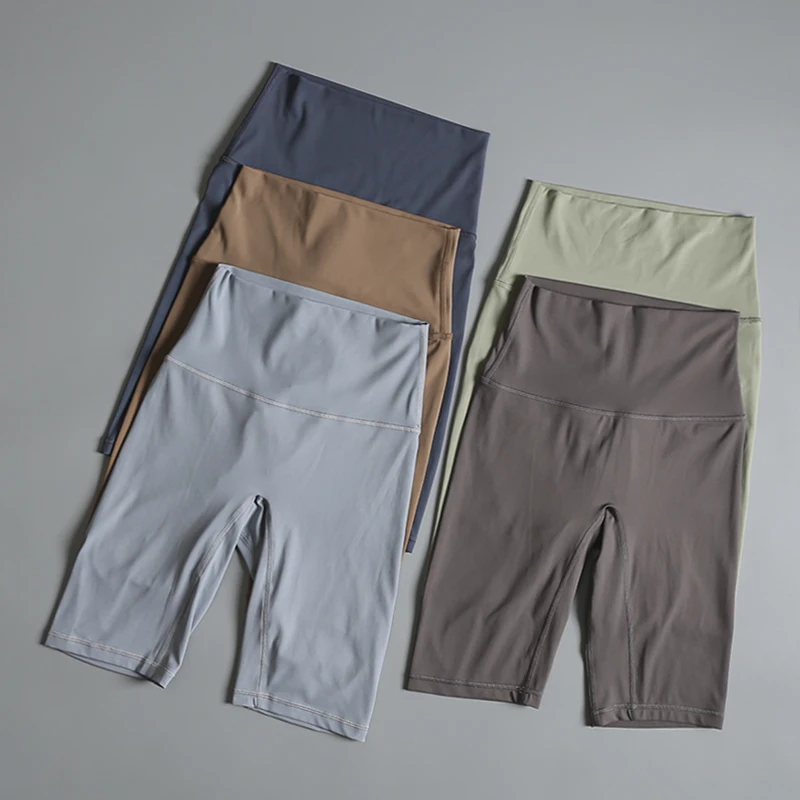 Five-point yoga pants for women wearing summer thin high-waisted hip lifting Barbie pants tight sports base shorts cycling pants
Five-point yoga pants for women wearing summer thin high-waisted hip lifting Barbie pants tight sports base shorts cycling pants