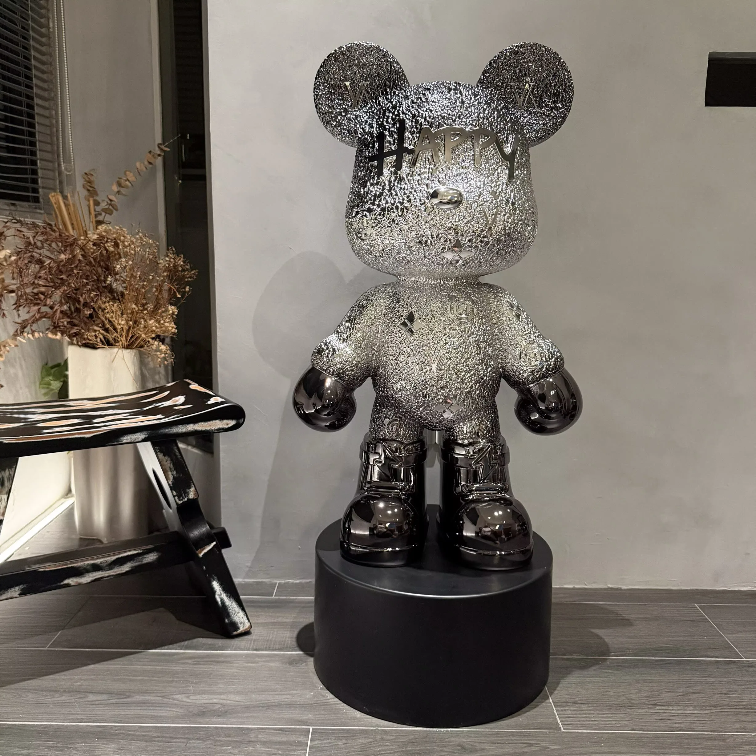 Room decor electroplated cartoon bear accessible piggy bank luxury living room entrance TV cabinet decoration
Room decor electroplated cartoon bear accessible piggy bank luxury living room entrance TV cabinet decoration