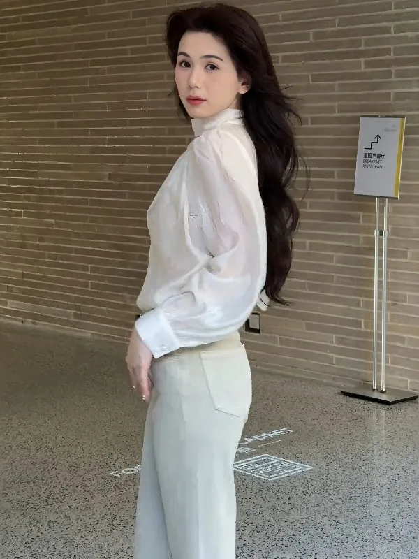 Elegant Short Style Shirt Women's Fashionable Lace Trim Blouse Gentle Vintage Trendy Matching Workwear Breathable Long Sleeve
Elegant Short Style Shirt Women's Fashionable Lace Trim Blouse Gentle Vintage Trendy Matching Workwear Breathable Long Sleeve