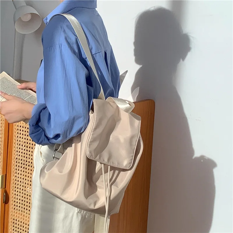Minimalist Large Capacity Nylon Backpack Daily Commuter Backpack Autumn New Simple Design Adult Backpack Lightweight & Portable
Minimalist Large Capacity Nylon Backpack Daily Commuter Backpack Autumn New Simple Design Adult Backpack Lightweight & Portable