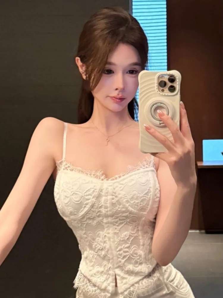 Pure Desire Lace Short Sleeve Women's Camisole Tank Top Slim Fit Base Layer Shirt Spring Summer Fashion Casual Hollow out
Pure Desire Lace Short Sleeve Women's Camisole Tank Top Slim Fit Base Layer Shirt Spring Summer Fashion Casual Hollow out