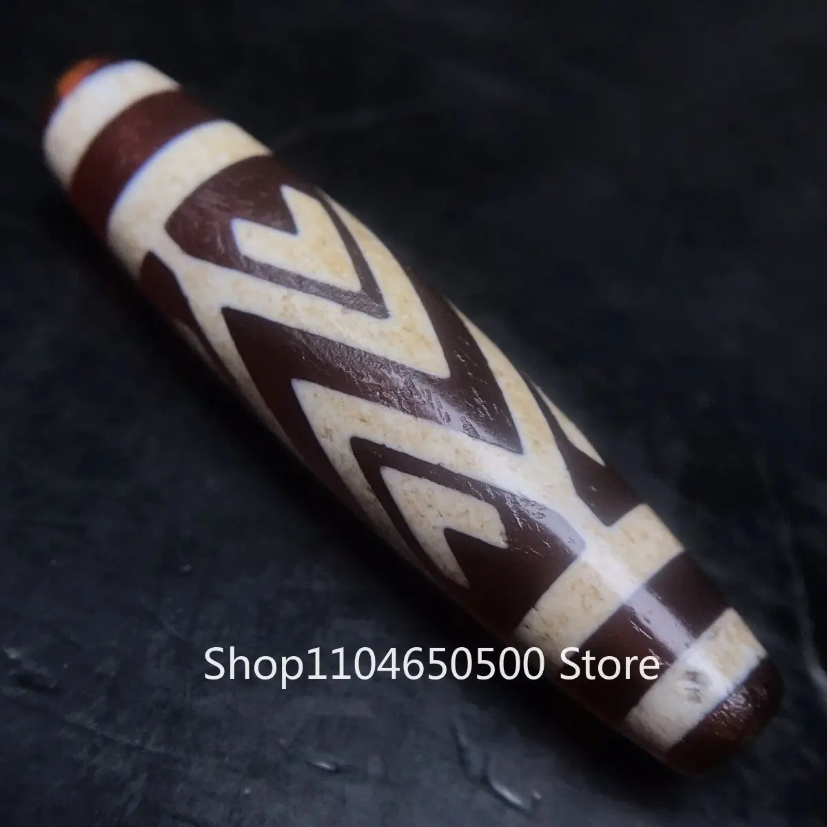 Wenwan ancient beads, West Asia return old-fashioned weathered pulp, special tiger tooth dzi beads, long pipe accessories, beads
Wenwan ancient beads, West Asia return old-fashioned weathered pulp, special tiger tooth dzi beads, long pipe accessories, beads