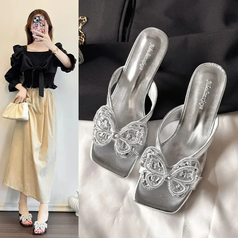 Fashionable Women's Summer Slippers Square Head Thin Heel Outdoor Wear PU Leather Rubber Bottom Ladies Slip-On Shoes
Fashionable Women's Summer Slippers Square Head Thin Heel Outdoor Wear PU Leather Rubber Bottom Ladies Slip-On Shoes