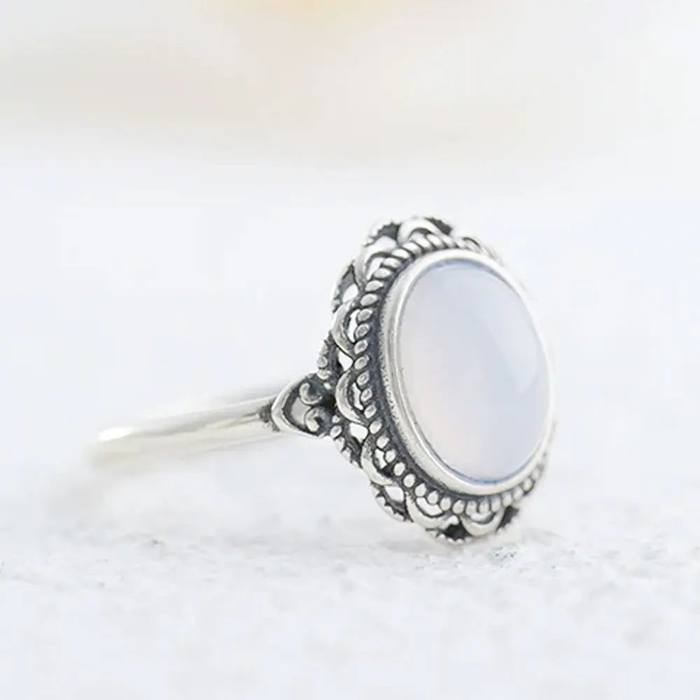 925 sterling silver ring with oval shaped natural blue agate 2-carat ring, handmade vintage women's jewelry accessory gift
925 sterling silver ring with oval shaped natural blue agate 2-carat ring, handmade vintage women's jewelry accessory gift