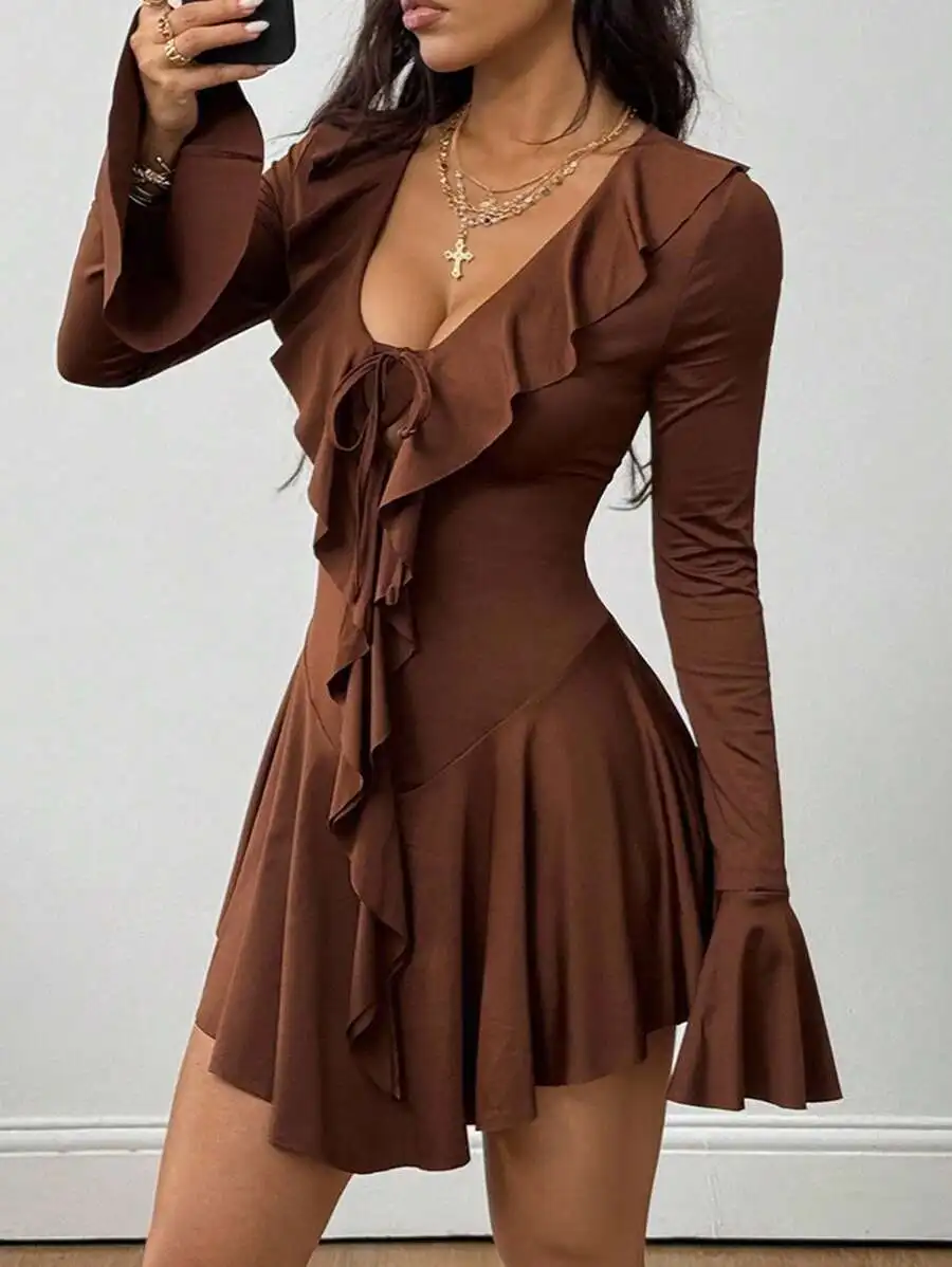 Brown V-Neck Ruffle Tie Front Pleated Mini Dress With Flared Sleeves
Brown V-Neck Ruffle Tie Front Pleated Mini Dress With Flared Sleeves