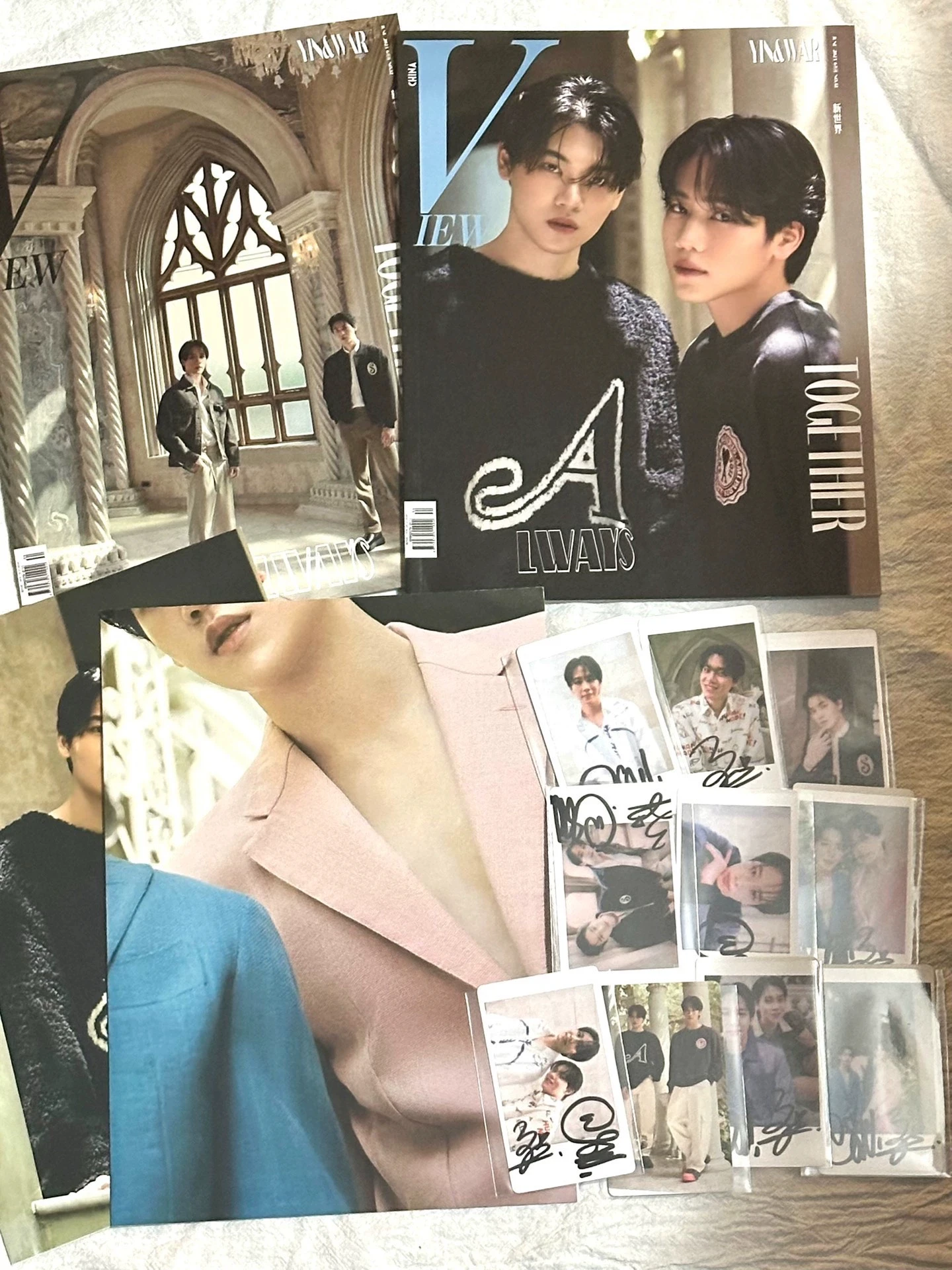 Журнал Yinwar Таиланд Звезды Драма This is Love Story En of Love Love Механика Vee Mark Инь Журнал с видом на войну + плакат + карта
Журнал Yinwar Таиланд Звезды Драма This is Love Story En of Love Love Механика Vee Mark Инь Журнал с видом на войну + плакат + карта