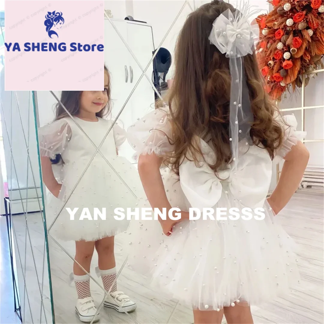 Customized White Tulle Flower Girl Dress with Puffy Sleeves And Bow for Wedding Birthday Party Holy Communion Girls' Gown
Customized White Tulle Flower Girl Dress with Puffy Sleeves And Bow for Wedding Birthday Party Holy Communion Girls' Gown