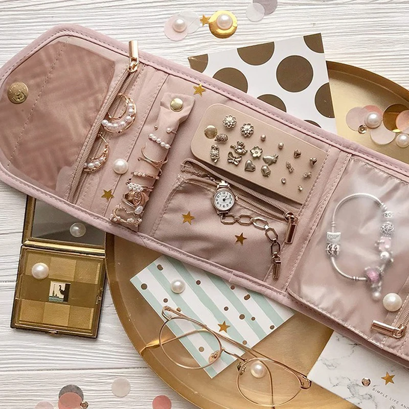 Foldable Jewelry Bag, Portable Travel And Home Jewelry Storage Bag, Multifunctional Necklace, Earring And Accessory Bag
Foldable Jewelry Bag, Portable Travel And Home Jewelry Storage Bag, Multifunctional Necklace, Earring And Accessory Bag