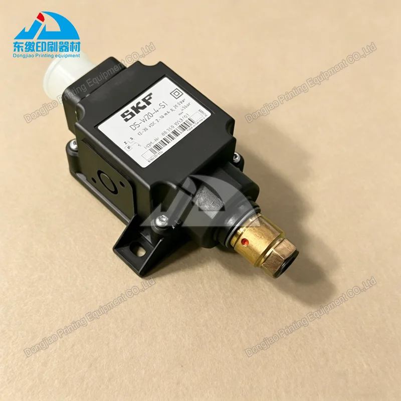 DS-W20-4-S1 Sensor for Heidelber SM52 PM52 SM74 PM74 CD74 Printer Spare Parts Sensor Offset Printing Machine High Quality
DS-W20-4-S1 Sensor for Heidelber SM52 PM52 SM74 PM74 CD74 Printer Spare Parts Sensor Offset Printing Machine High Quality