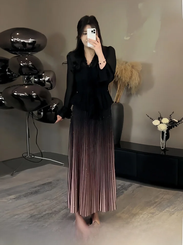 Комплект для женщин больших размеров: рубашка с длинным рукавом и юбка с плиссировкой, весенняя новинка, градиентный дизайн, для повседневной носки, с высокой талией, из полиэфирного волокна
Комплект для женщин больших размеров: рубашка с длинным рукавом и юбка с плиссировкой, весенняя новинка, градиентный дизайн, для повседневной носки, с высокой талией, из полиэфирного волокна