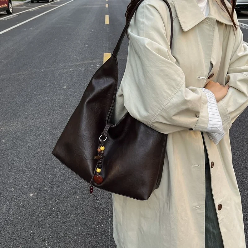 Women's Everyday Retro Style Large Capacity Oil Wax Leather Shoulder Bag, Travel, Daily Commute, Shopping & Casual Street Style
Women's Everyday Retro Style Large Capacity Oil Wax Leather Shoulder Bag, Travel, Daily Commute, Shopping & Casual Street Style