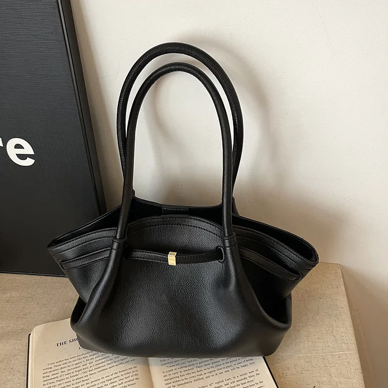 Hot Selling Winter Atmosphere Fashion Tote Bag Ladies Commuter Large Capacity 2026 Trend Designer Premium Underarm Shoulder Bag
Hot Selling Winter Atmosphere Fashion Tote Bag Ladies Commuter Large Capacity 2026 Trend Designer Premium Underarm Shoulder Bag