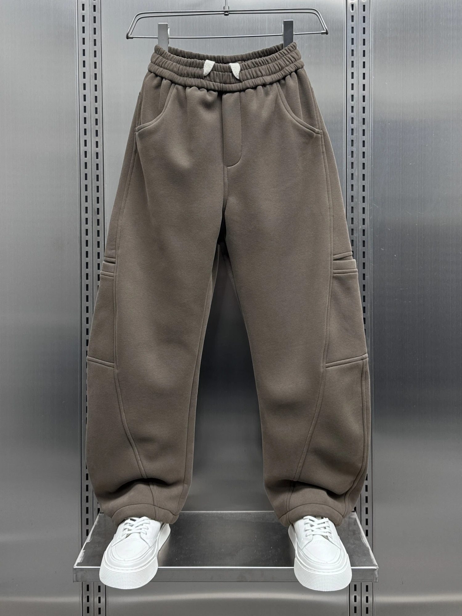 Men's Faionable Loose Straight Leg Pants Thiened Knife Casual Sports Autumn Winter New Sle Pure Color All-Match
Men's Faionable Loose Straight Leg Pants Thiened Knife Casual Sports Autumn Winter New Sle Pure Color All-Match