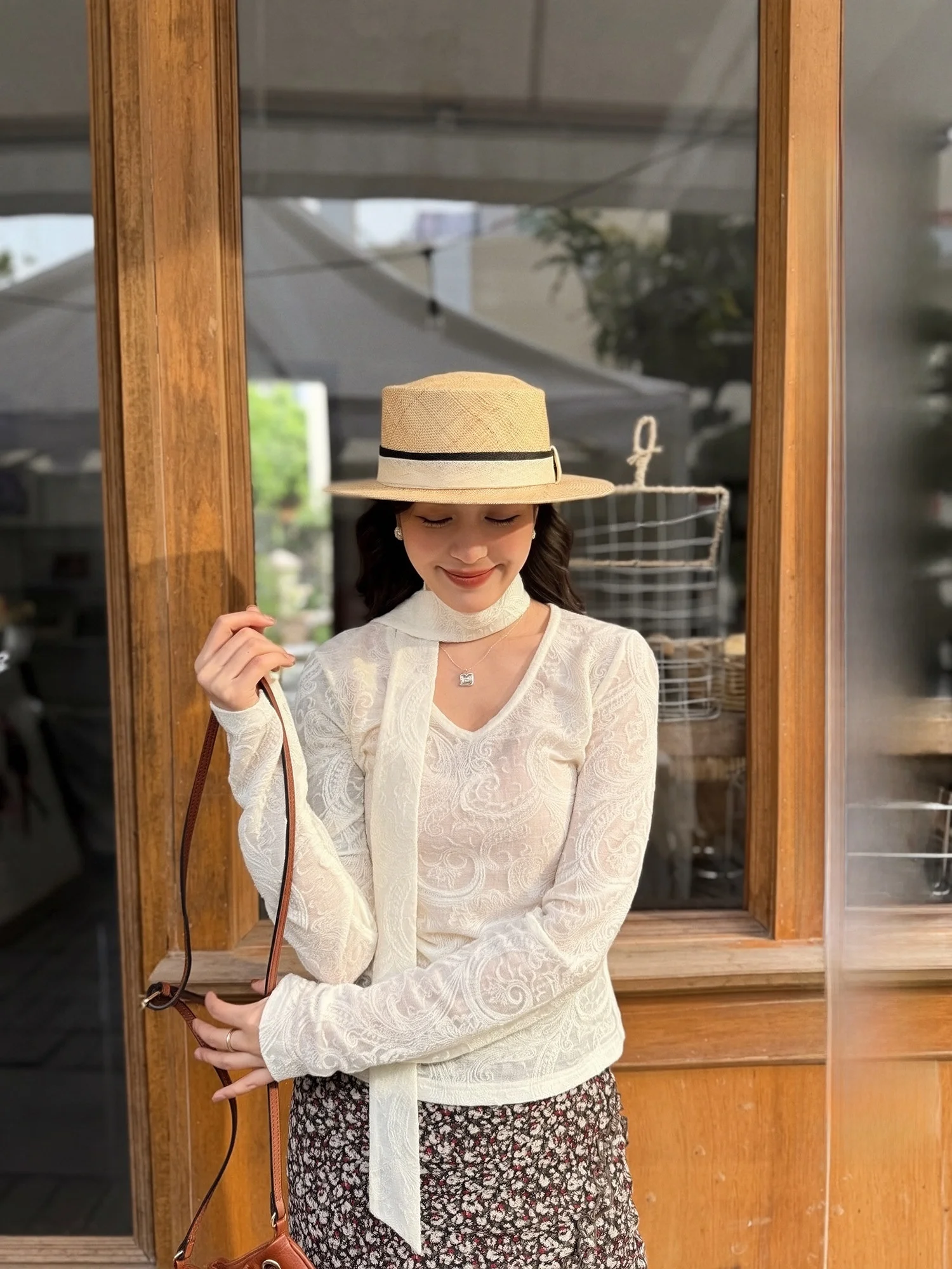 Elwing Original Romantic Long Sleeve Knitted Wool Blend Heavyweight V Neck T Shirt Women's French Style Slim Fit Fashion
Elwing Original Romantic Long Sleeve Knitted Wool Blend Heavyweight V Neck T Shirt Women's French Style Slim Fit Fashion