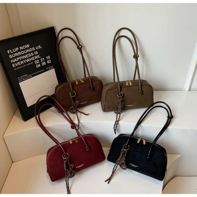 Роскошная женская винтажная кожаная сумка через плечо, модная пригородная классическая элегантная женская повседневная модная сумка
Роскошная женская винтажная кожаная сумка через плечо, модная пригородная классическая элегантная женская повседневная модная сумка