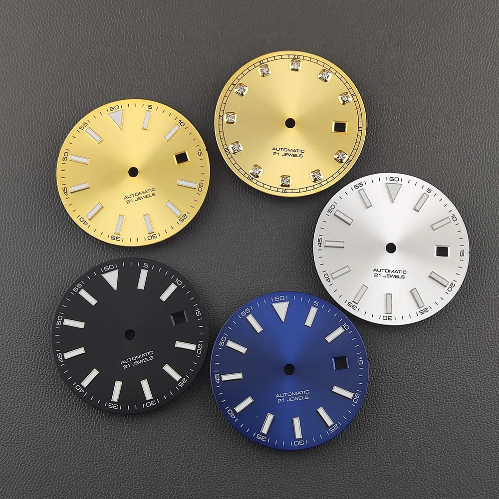 30.85MM dial strong blue luminous Miyota8215 dial suitable for Miyota8215 movement
30.85MM dial strong blue luminous Miyota8215 dial suitable for Miyota8215 movement