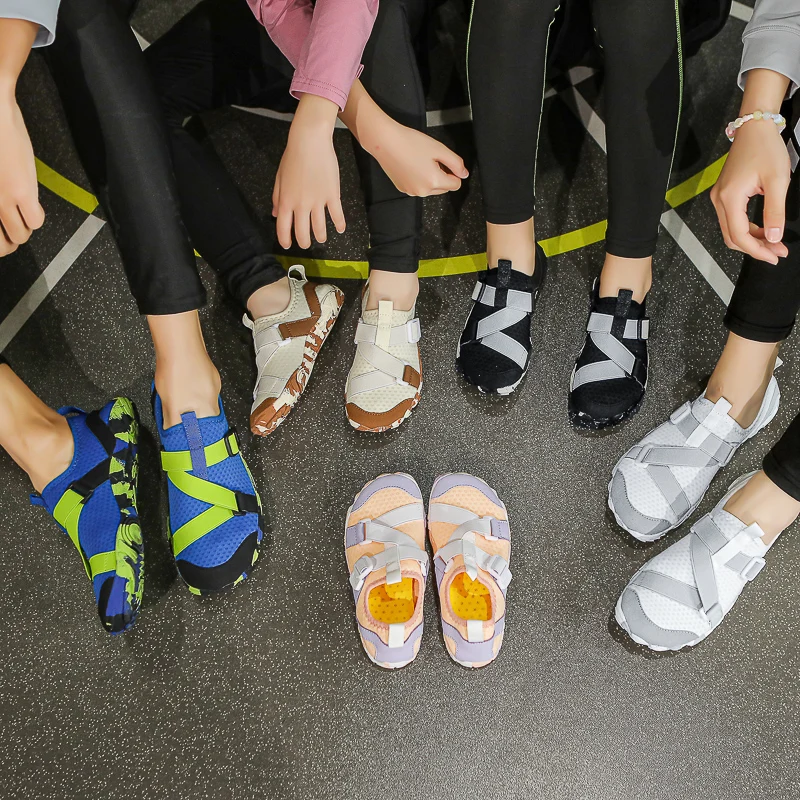 New Children/Adults Beach Shoes Wading Shoes Fashion Breathable Lightweight Five-Finger Men Women's Outdoor Stream Shoes
New Children/Adults Beach Shoes Wading Shoes Fashion Breathable Lightweight Five-Finger Men Women's Outdoor Stream Shoes