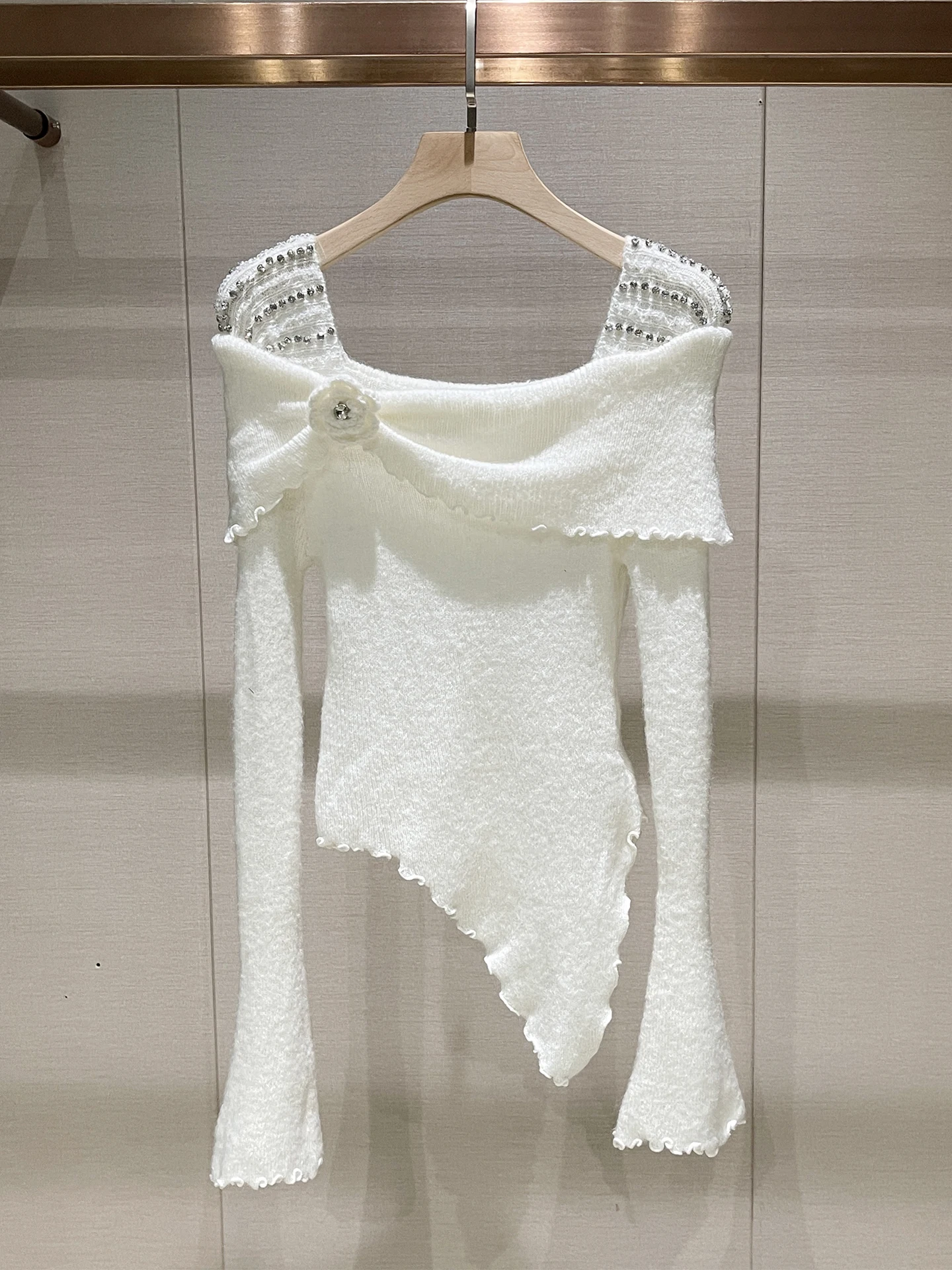 Sweet Sle Slim Fit Knitted Sweater Diamond Embellied One oulder Long Sve Women's Faion Winter New Arrival
Sweet Sle Slim Fit Knitted Sweater Diamond Embellied One oulder Long Sve Women's Faion Winter New Arrival