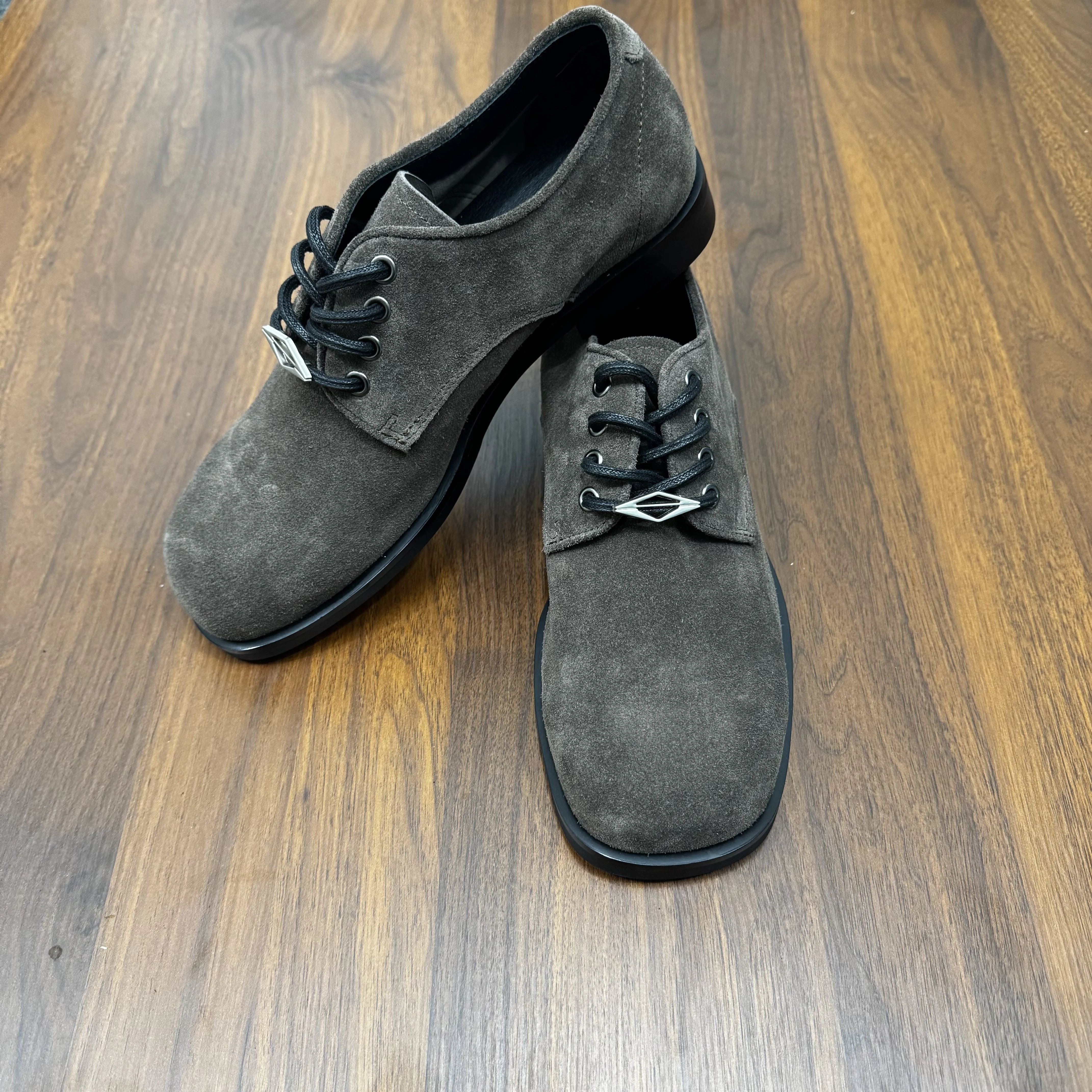 Casual Men's Shoes Spring 2026 New Style British Style Anti-Fur Leather Shoes Commuter Versatile Trendy Retro Leather S...
Casual Men's Shoes Spring 2026 New Style British Style Anti-Fur Leather Shoes Commuter Versatile Trendy Retro Leather S...