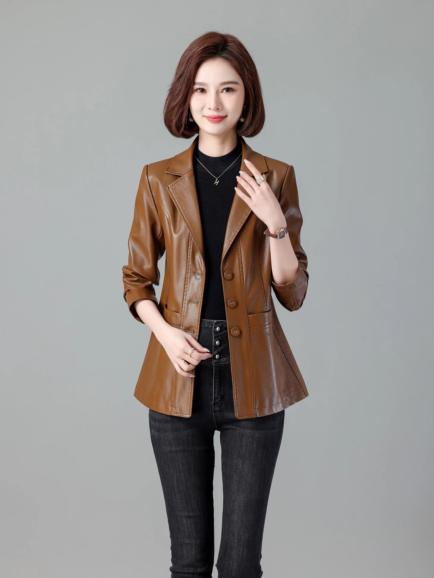 Женский кожаный жакет Ning из натуральной овчины, приталенный, новая коллекция Весна-Осень 2025, верхняя одежда
Женский кожаный жакет Ning из натуральной овчины, приталенный, новая коллекция Весна-Осень 2025, верхняя одежда