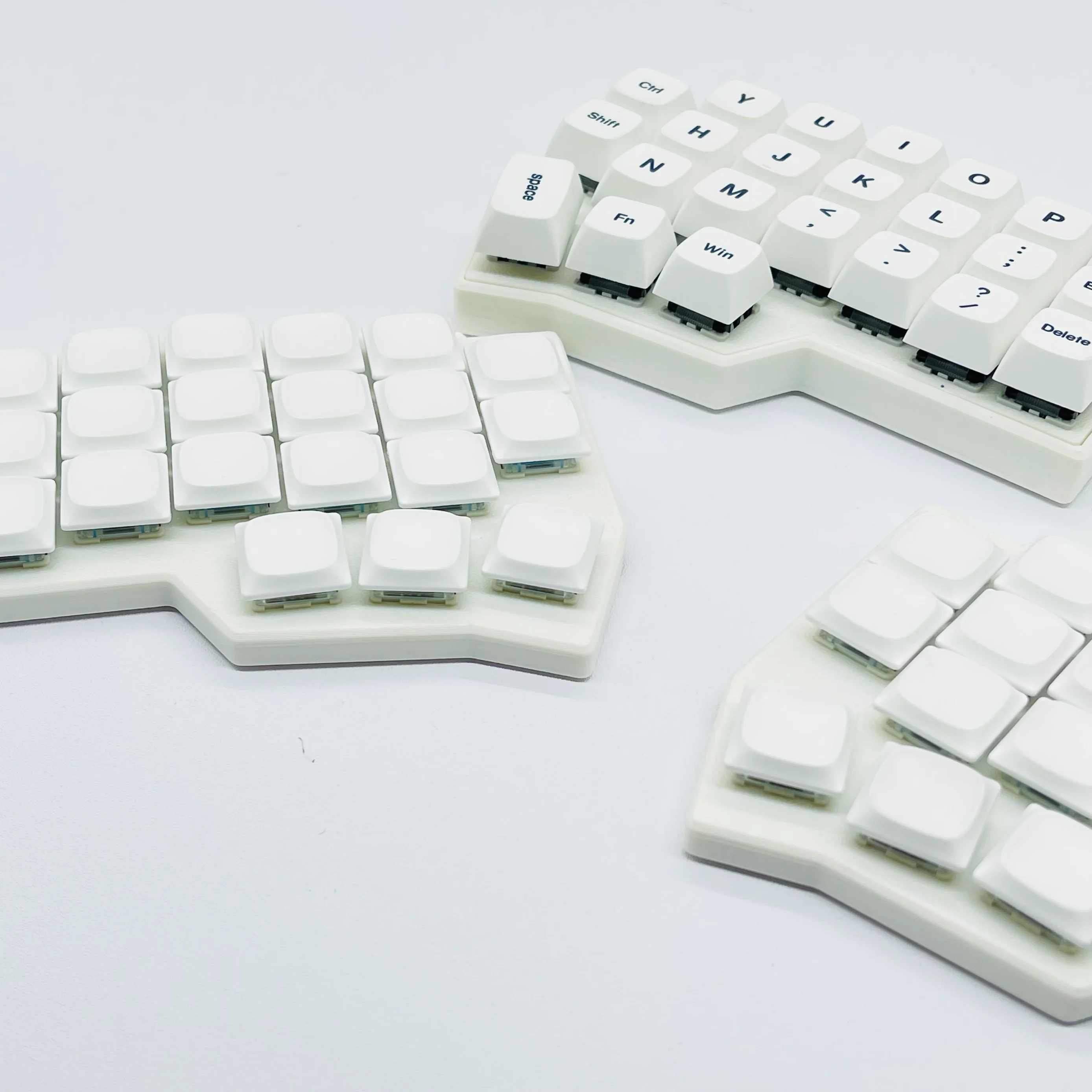 Choc Wcorne V4.1 Keyboard Kit Dwarf Switch 2.4g Wireless Keyboard Kit Ergonomic Mechanical Keyboard Gamer Keyboard Office Custom
Choc Wcorne V4.1 Keyboard Kit Dwarf Switch 2.4g Wireless Keyboard Kit Ergonomic Mechanical Keyboard Gamer Keyboard Office Custom