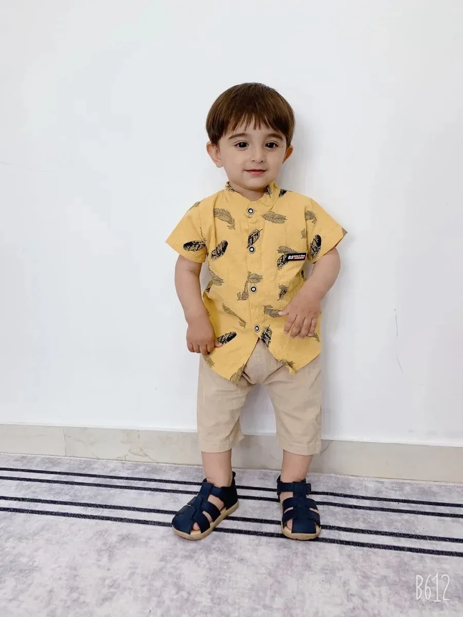 Комплект летней одежды для маленьких мальчиков 1-3 лет, блузка с принтом листьев, топ, повседневные короткие штаны, модная одежда
Комплект летней одежды для маленьких мальчиков 1-3 лет, блузка с принтом листьев, топ, повседневные короткие штаны, модная одежда