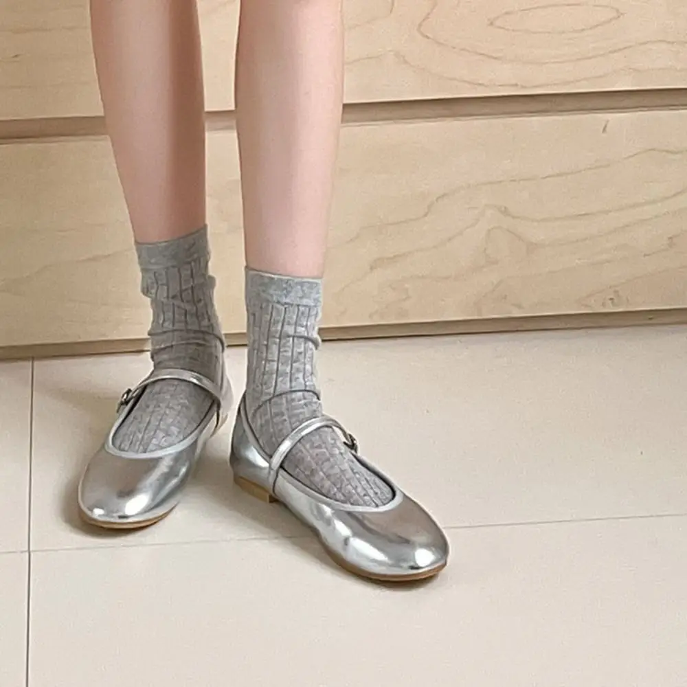 2Pairs Candy Color Two Toed Cotton Socks Lolita JK Mid-calf Split Toe Sock Women Solid Color Toe Separator Socks Summer
2Pairs Candy Color Two Toed Cotton Socks Lolita JK Mid-calf Split Toe Sock Women Solid Color Toe Separator Socks Summer