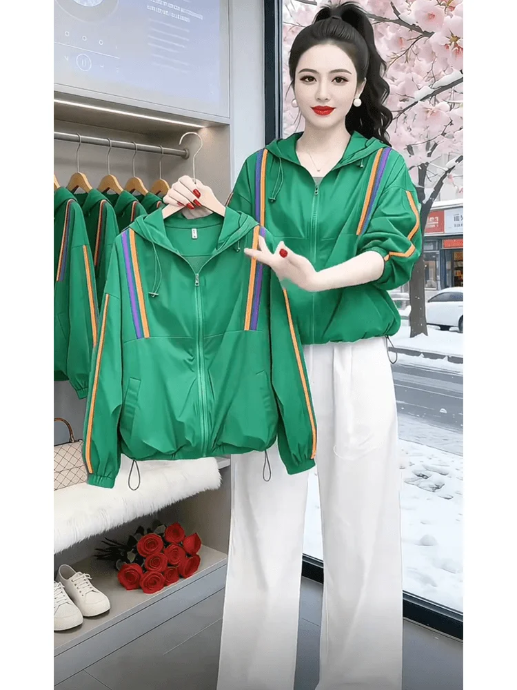 plus Size Women's Fashionable Patchwork Sun Protection Coat with Hood Summer New Arrival Lightweight Breathable Outerwear
plus Size Women's Fashionable Patchwork Sun Protection Coat with Hood Summer New Arrival Lightweight Breathable Outerwear