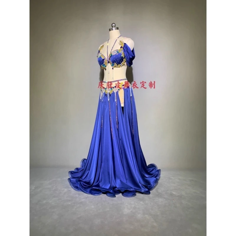 Индивидуальный костюм для танца живота, костюм для выступлений, костюм для восточного танца, бюстгальтер, шелковая атласная струящаяся большая юбка
Индивидуальный костюм для танца живота, костюм для выступлений, костюм для восточного танца, бюстгальтер, шелковая атласная струящаяся большая юбка