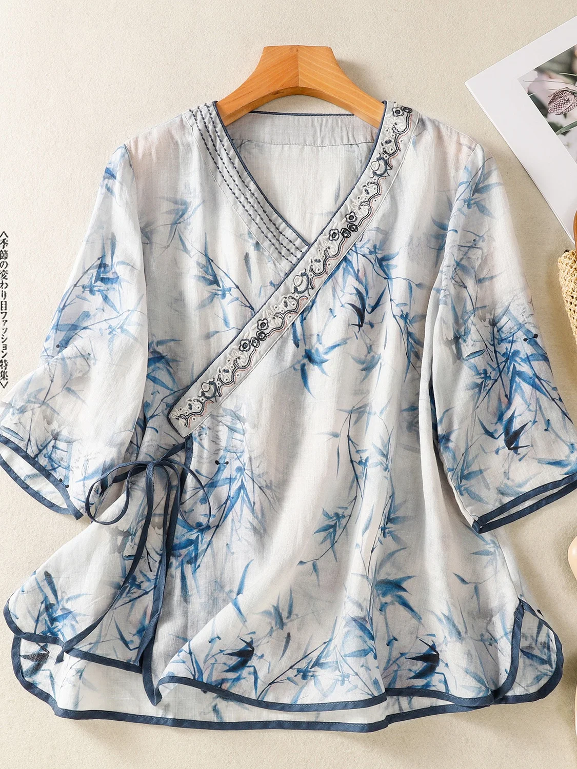 New Chinese Style Printed Linen Shirt Women Summer National Style Zen Meaning Tied Embroidered V-Neck Cotton Linen Top
New Chinese Style Printed Linen Shirt Women Summer National Style Zen Meaning Tied Embroidered V-Neck Cotton Linen Top